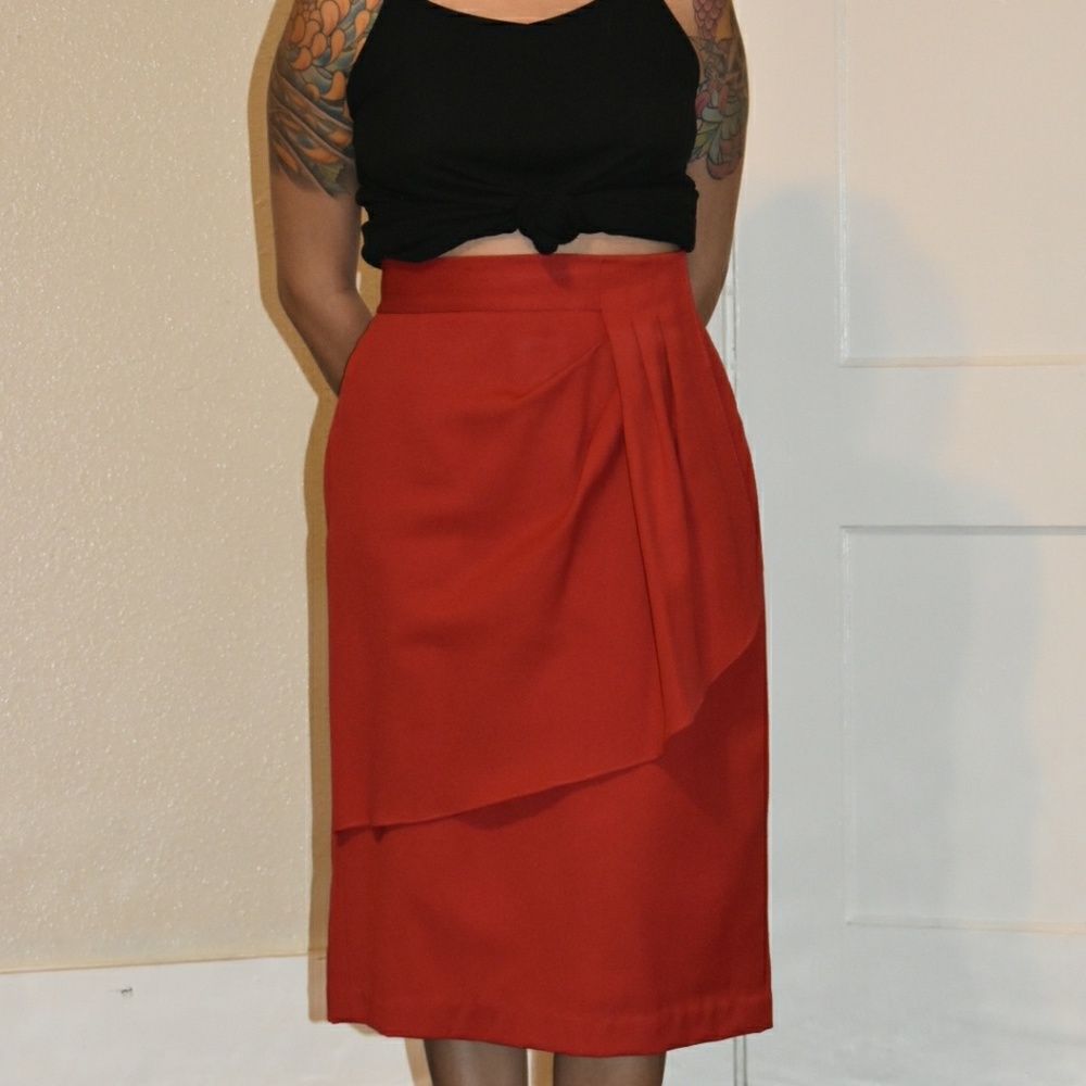Red high wasted pencil skirt - Picture 1 of 4